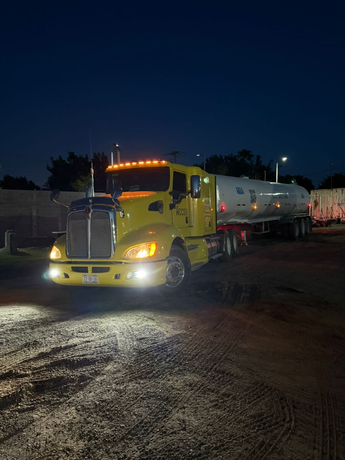 Pipa de agua por ósmosis inversa en Nuevo León - ACCSA Transportes